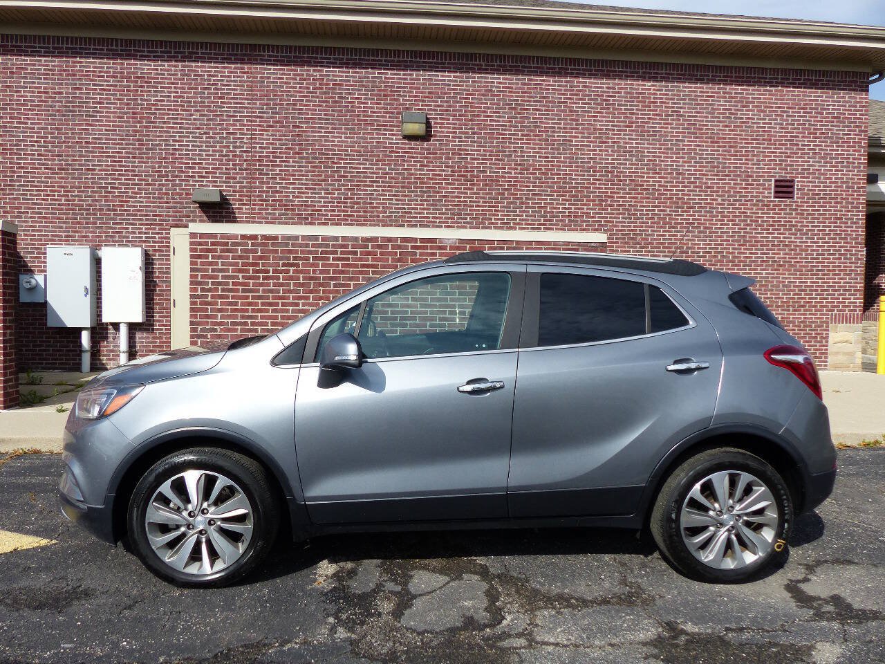 Used 2019 Buick Encore Preferred w/ Safety Package FWD image 5
