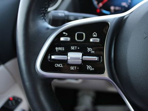 Used 2023 Mercedes-Benz GLA 250 4MATIC image 7
