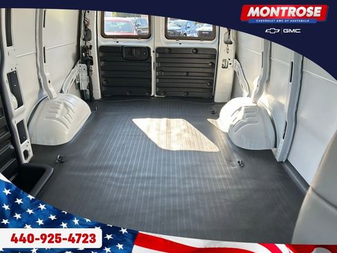 New 2025 GMC Savana 3500 w/ Driver Convenience Package image 20