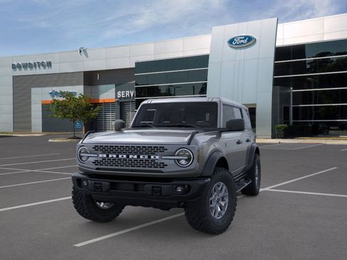 New 2025 Ford Bronco Badlands image 2