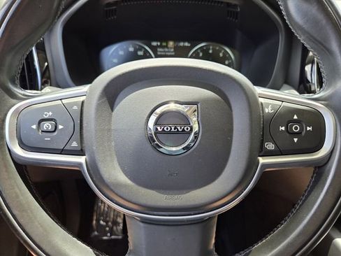 Used 2019 Volvo XC60 T5 Momentum w/ Multimedia Package AWD/4WD image 31