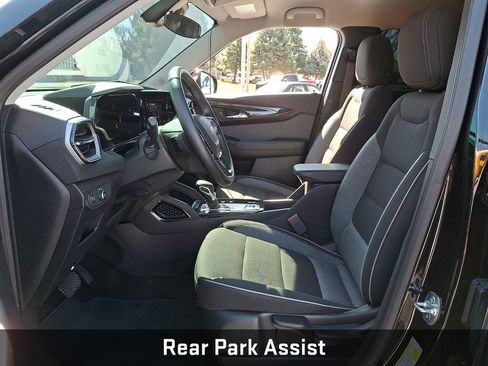 Used 2025 Chevrolet TrailBlazer LT w/ LT Cold Weather Package image 14