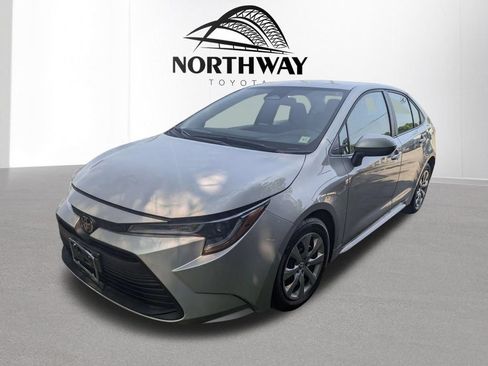 Used 2024 Toyota Corolla LE FWD image 7