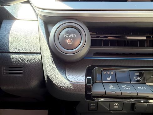 Used 2024 Toyota Prius XLE image 43