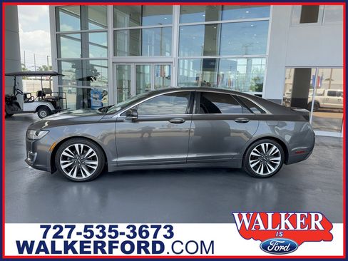 Used 2019 Lincoln MKZ Reserve FWD image 1
