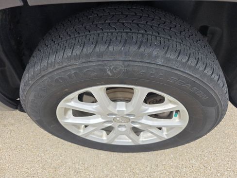 Used 2016 Jeep Cherokee Latitude w/ Safety/Convenience Group image 66