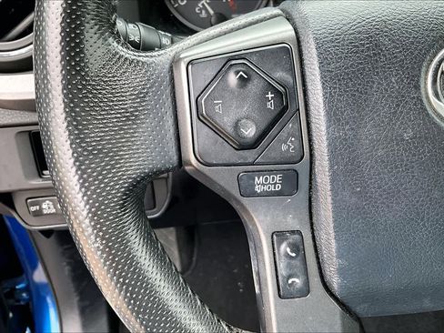 Used 2017 Toyota Tacoma TRD Sport w/ Tow Package RWD image 20