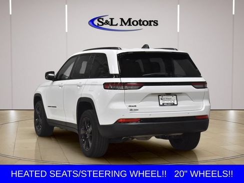 Used 2023 Jeep Grand Cherokee Altitude AWD/4WD image 6