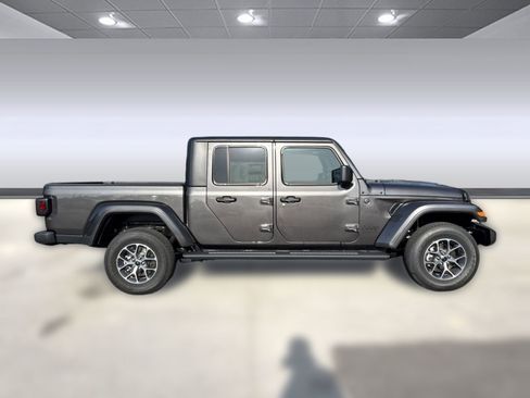 New 2025 Jeep Gladiator Sport image 6