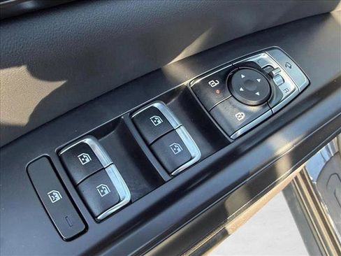 Used 2025 Kia Carnival SX Prestige FWD image 15