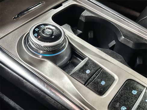 Used 2022 Ford Explorer Limited image 23