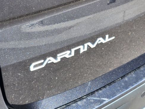 Certified 2024 Kia Carnival SX Prestige FWD image 11