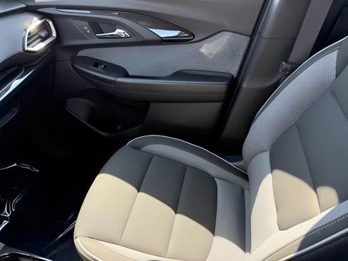 Certified 2023 Chevrolet TrailBlazer LT w/ Convenience Package AWD/4WD image 19