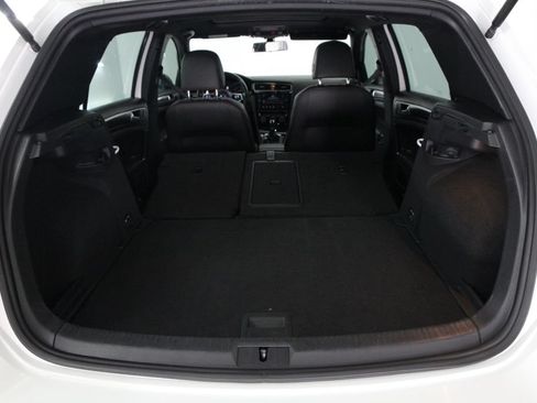 Used 2019 Volkswagen GTI SE FWD image 32