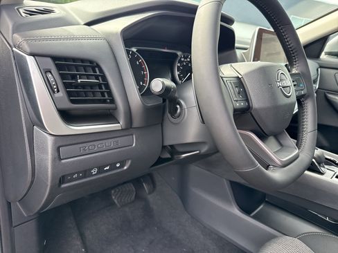 New 2026 Nissan Rogue SV AWD/4WD image 14