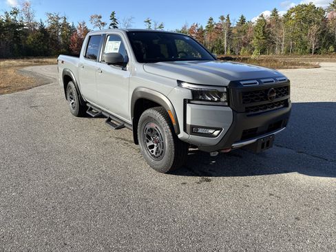 New 2026 Nissan Frontier PRO-4X w/ Pro-4x Convenience Package image 9