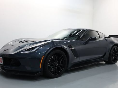 Used 2019 Chevrolet Corvette Z06 RWD image 40