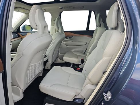 Used 2022 Volvo XC90 T6 Momentum w/ Advanced Package AWD/4WD image 14