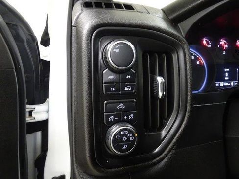 Used 2021 Chevrolet Silverado 1500 W/T w/ WT Value Package AWD/4WD image 23