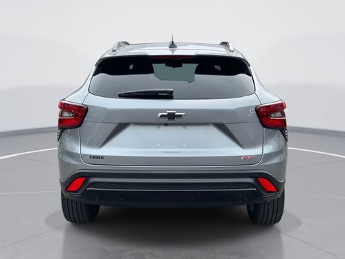 Used 2025 Chevrolet Trax RS w/ Driver Confidence Package image 6