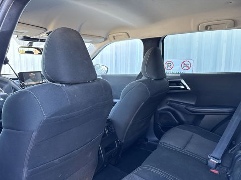 Used 2022 Mitsubishi Outlander ES image 24