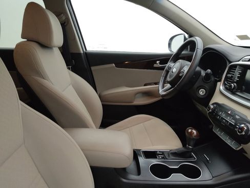 Used 2017 Kia Sorento FWD w/ LX Convenience Package image 21