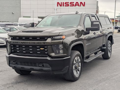 Used 2022 Chevrolet Silverado 2500 Custom w/ Custom Value Package image 10