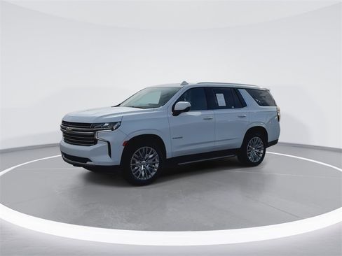 Used 2023 Chevrolet Tahoe LT w/ Luxury Package image 4