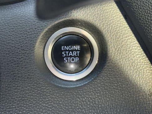 Used 2020 Toyota Corolla SE image 26