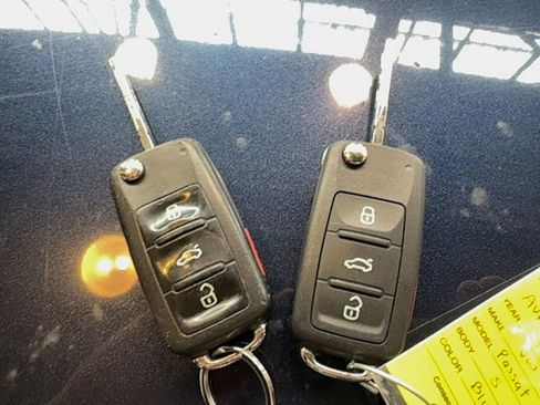 Used 2015 Volkswagen Passat 1.8T S image 85