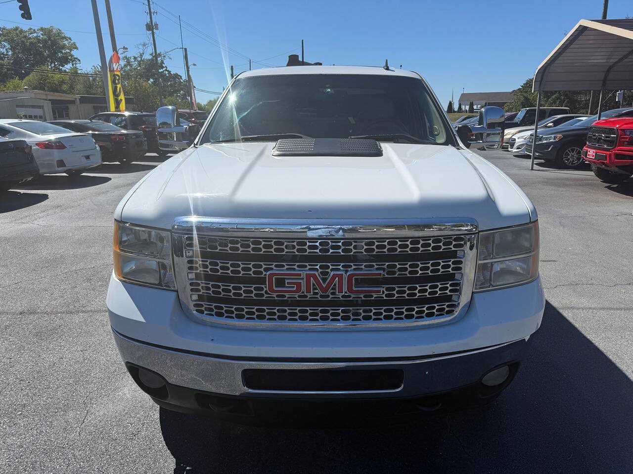 Used 2012 GMC Sierra 2500 Denali w/ Suspension Package, Off-Road AWD/4WD image 8