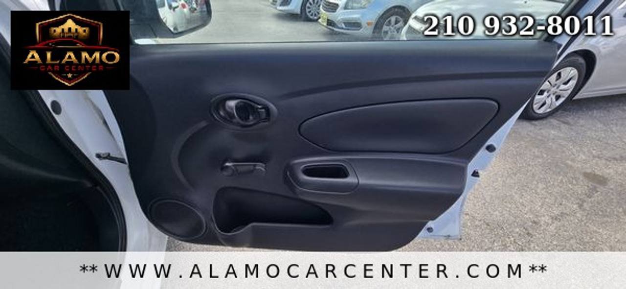 Used 2015 Nissan Versa S Plus FWD image 17