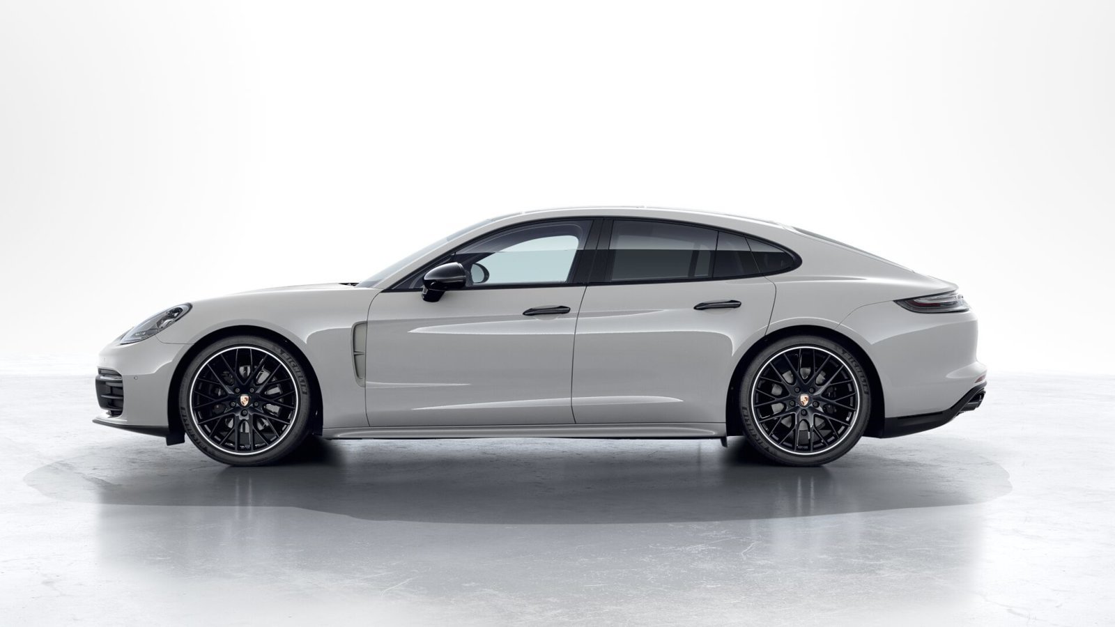 Certified 2023 Porsche Panamera 4 Platinum Edition AWD/4WD image 2