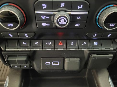 Used 2020 Chevrolet Silverado 1500 RST w/ Texas Edition image 8