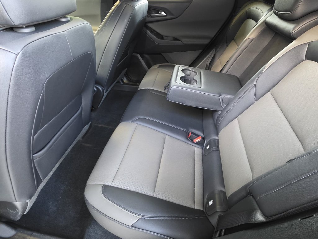 Used 2026 Chevrolet Equinox LT w/ Convenience Package II FWD image 10