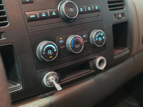 Used 2008 Chevrolet Silverado 2500 W/T image 28