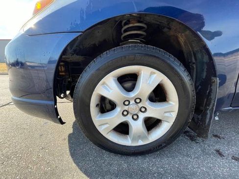 Used 2006 Toyota Matrix image 11