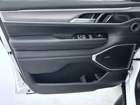 New 2026 Jeep Grand Wagoneer L Limited AWD/4WD image 9