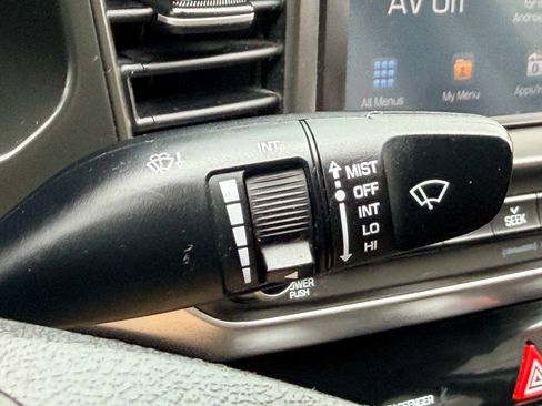 Used 2019 Hyundai Elantra SEL w/ Cargo Package FWD image 31