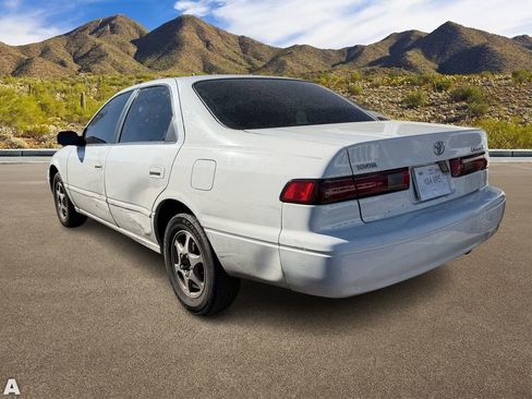 Used 1999 Toyota Camry XLE image 3
