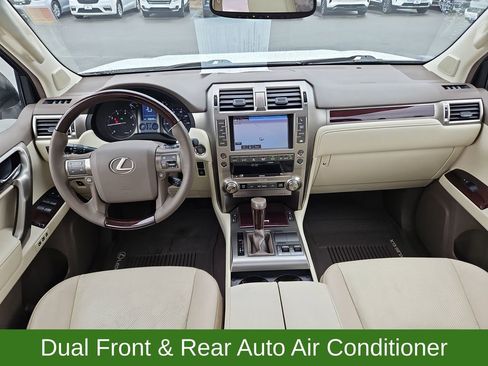 Used 2019 Lexus GX 460 Premium w/ Premium Package image 9