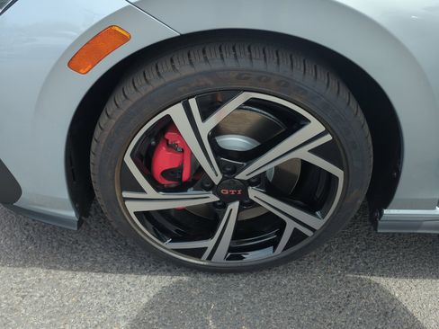 New 2025 Volkswagen GTI SE image 25