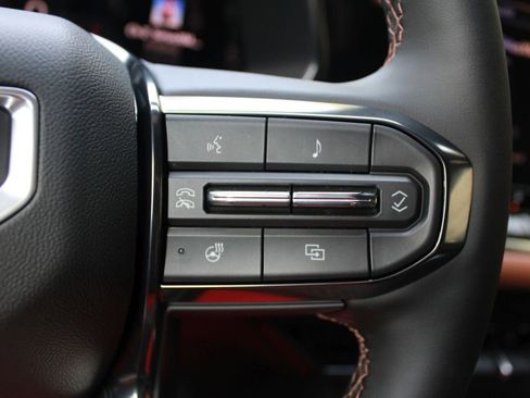 New 2025 GMC Canyon AT4 w/ Technology Plus Package image 20