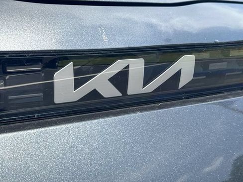 Used 2025 Kia Soul LX w/ LX Technology Package FWD image 27