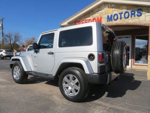 Used 2012 Jeep Wrangler Sahara w/ Connectivity Group image 8