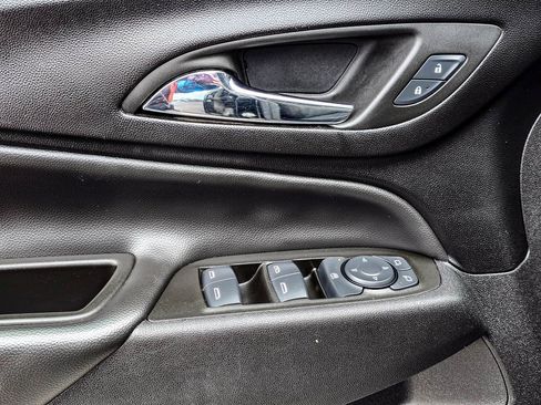 Certified 2024 Chevrolet Equinox LT image 17