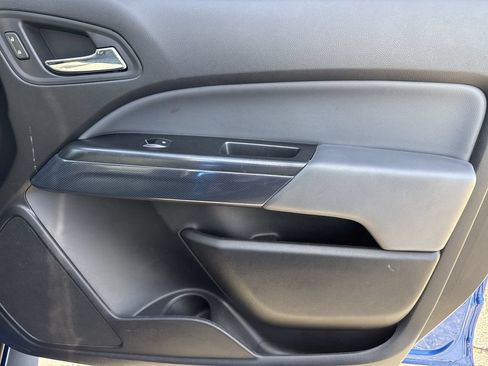 Used 2018 Chevrolet Colorado Z71 RWD image 14