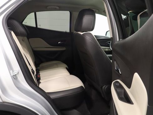 Used 2022 Buick Encore Preferred w/ Safety Package image 16