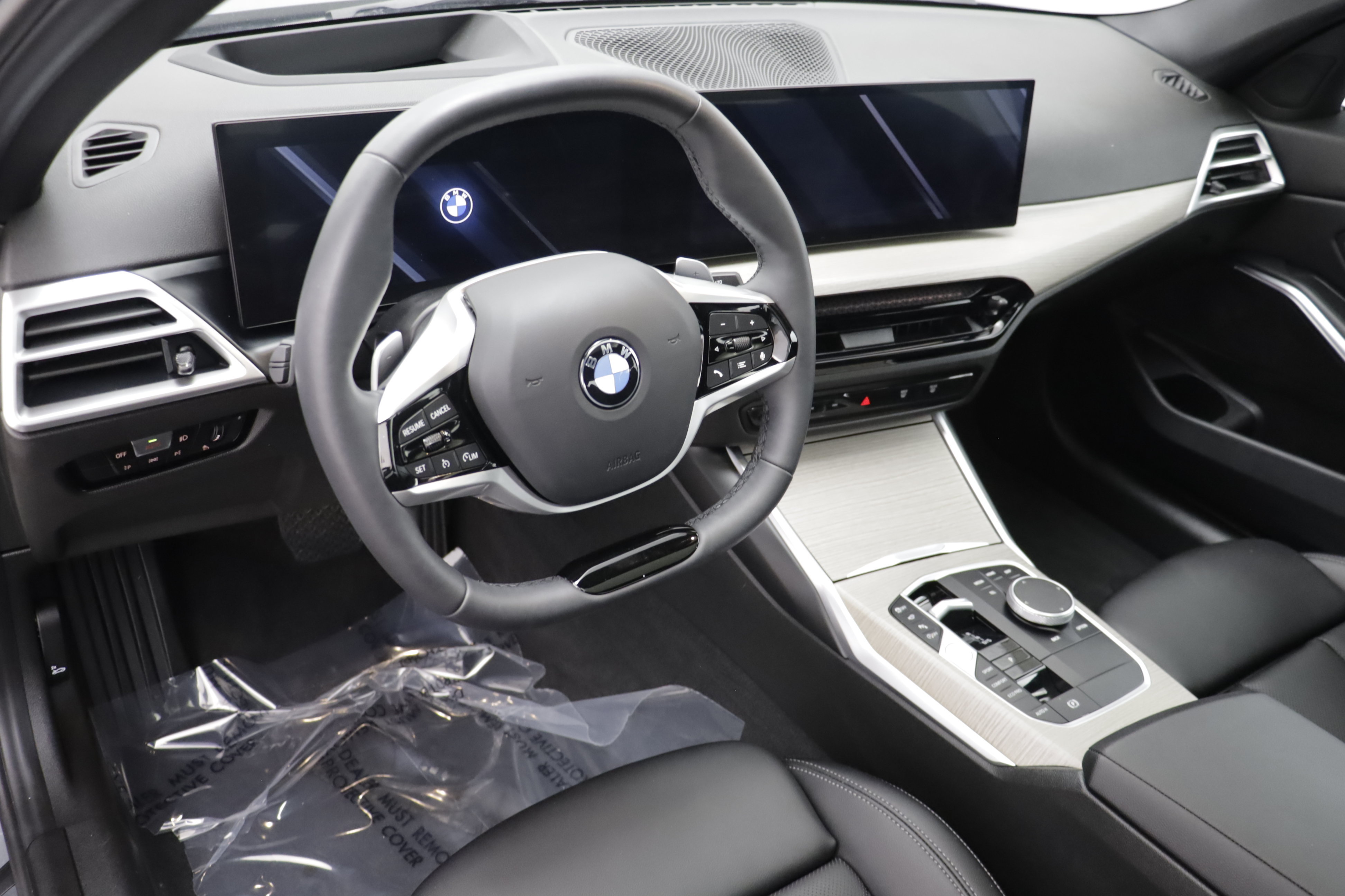 Used 2025 BMW 330i xDrive Sedan AWD/4WD image 6