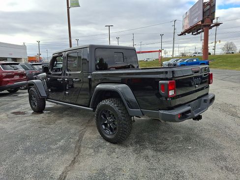 Used 2022 Jeep Gladiator Sport image 6